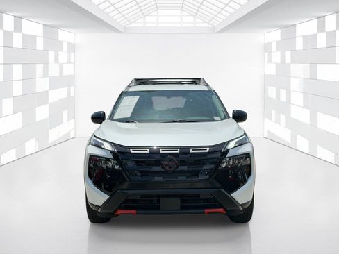 Certified 2026 Nissan Rogue SV AWD/4WD image 2