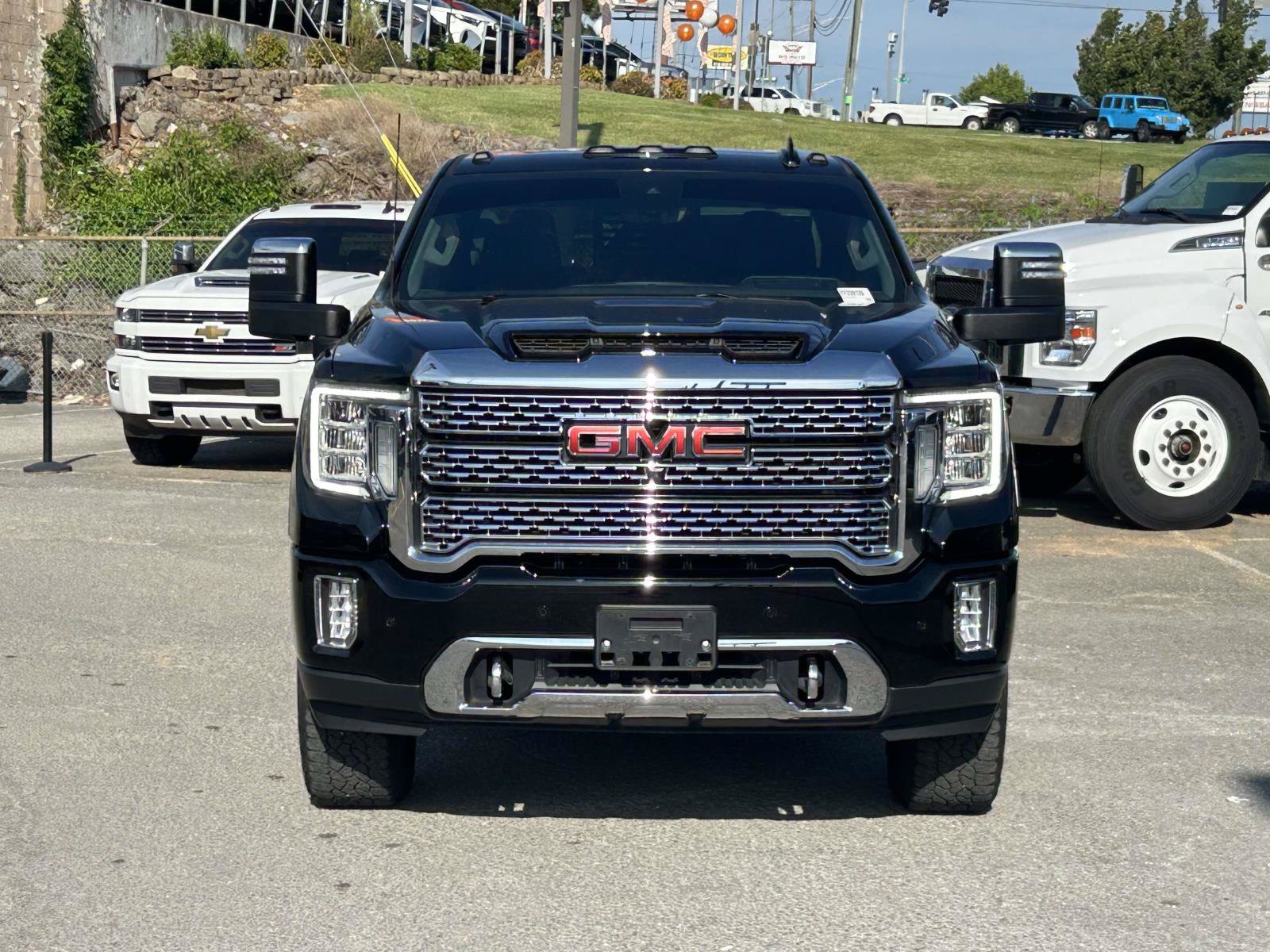 Used 2023 GMC Sierra 2500 Denali w/ Denali Ultimate Package AWD/4WD image 2