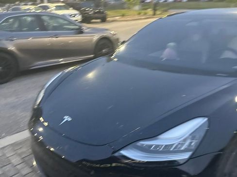 Used 2021 Tesla Model 3 Standard Range Plus RWD image 12