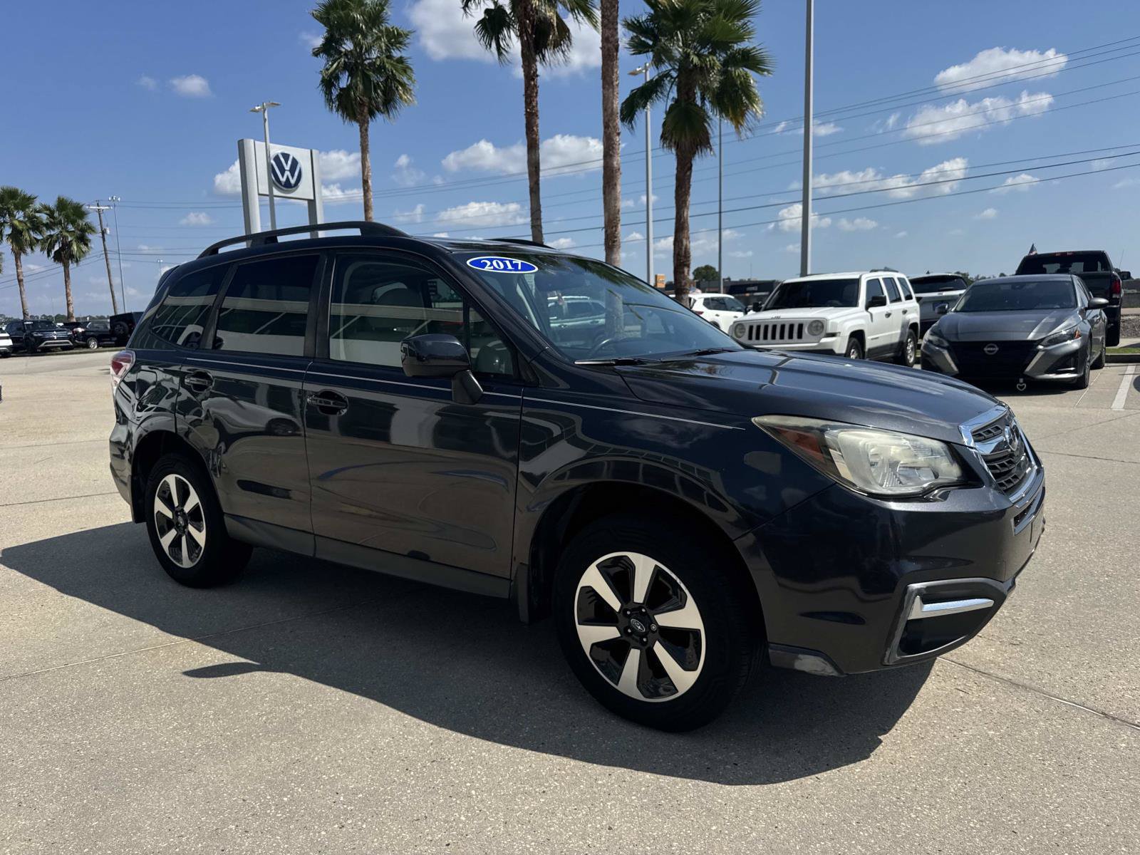 Used 2017 Subaru Forester 2.5i Premium w/ All-Weather Package AWD/4WD image 3