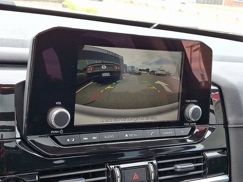 New 2025 Nissan Pathfinder SV w/ SV Premium Package image 13