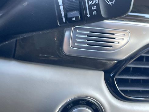 Used 2017 Genesis G90 3.3T Premium image 26