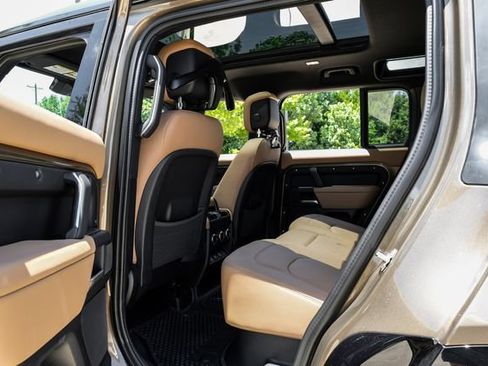 New 2026 Land Rover Defender 110 X-Dynamic SE AWD/4WD image 49