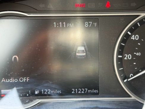 Certified 2025 Nissan Versa SV FWD image 22