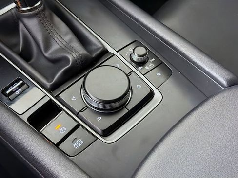 Used 2023 MAZDA MAZDA3 s image 31