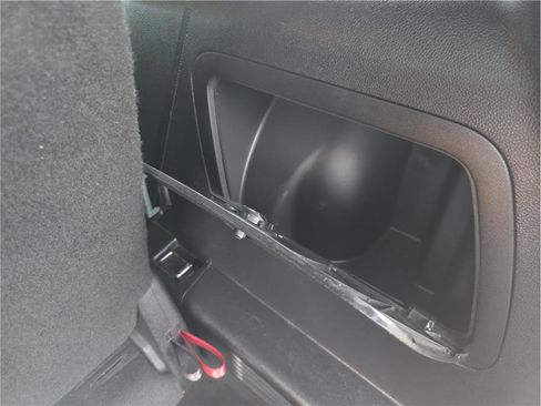 Used 2016 Ford Explorer XLT w/ Equipment Group 202A image 34