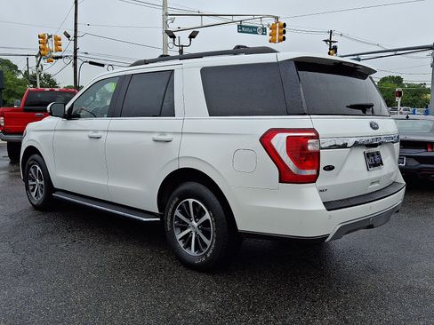 Certified 2020 Ford Expedition XLT w/ Equipment Group 202A AWD/4WD image 4