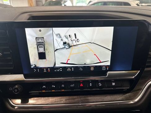 Used 2024 Chevrolet Silverado 1500 LTZ AWD/4WD image 18