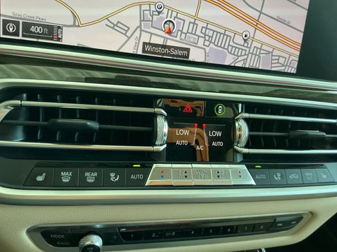 Used 2019 BMW X7 xDrive50i w/ Premium Package AWD/4WD image 22