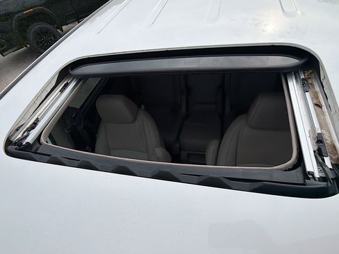 Used 2023 Honda Odyssey Touring image 17