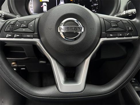 Used 2021 Nissan Kicks SV image 21