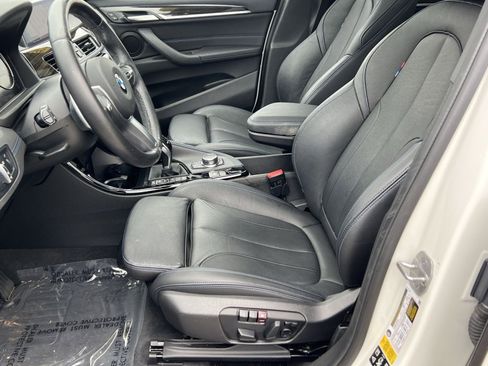 Used 2022 BMW X1 xDrive28i w/ M Sport Package image 10