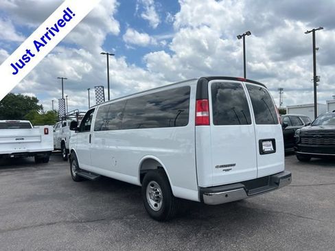 New 2025 Chevrolet Express 3500 Extended RWD image 5