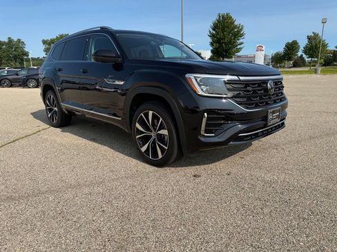 Used 2024 Volkswagen Atlas SEL Premium R-Line AWD/4WD image 8