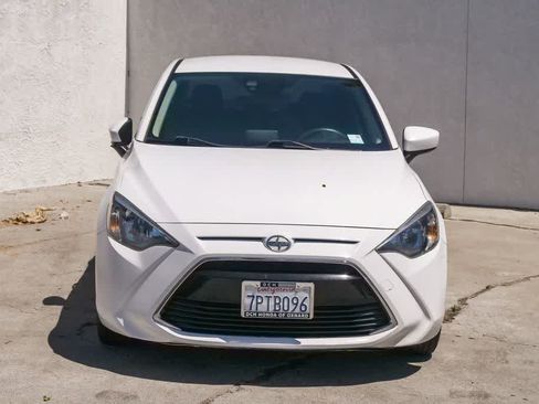 Used 2016 Scion iA FWD image 2