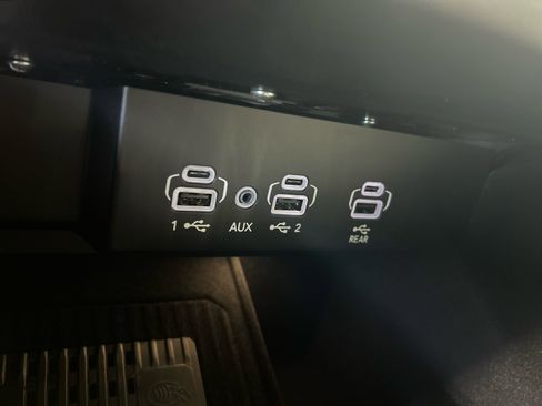 New 2026 Jeep Grand Wagoneer Limited AWD/4WD image 34