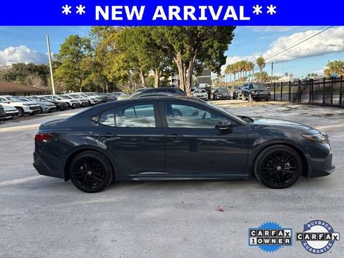 Used 2025 Toyota Camry SE image 17