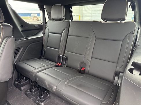 Used 2021 GMC Yukon SLT w/ SLT Premium Package image 11