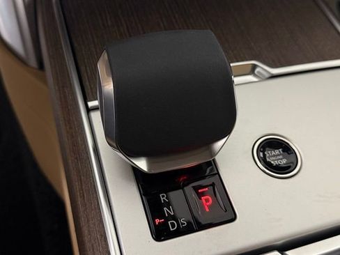 New 2026 Land Rover Range Rover Long Wheelbase SE image 33