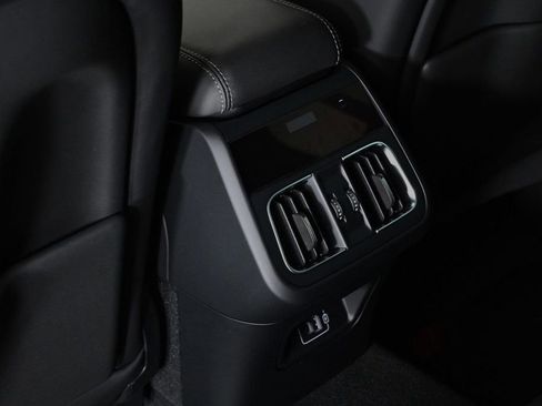 Used 2025 Maserati Grecale GT image 17