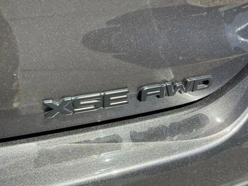 Used 2021 Toyota Highlander XSE AWD/4WD image 36