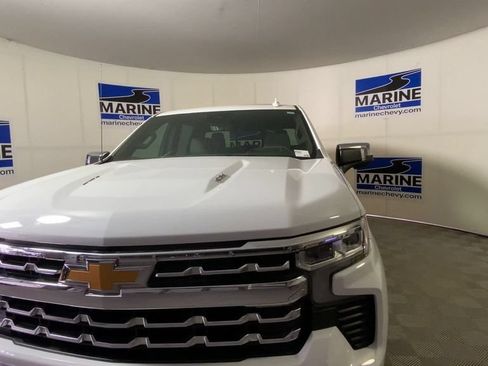 Used 2025 Chevrolet Silverado 1500 LTZ AWD/4WD image 5