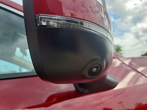 New 2025 Nissan Kicks SR w/ SR Premium Package image 11