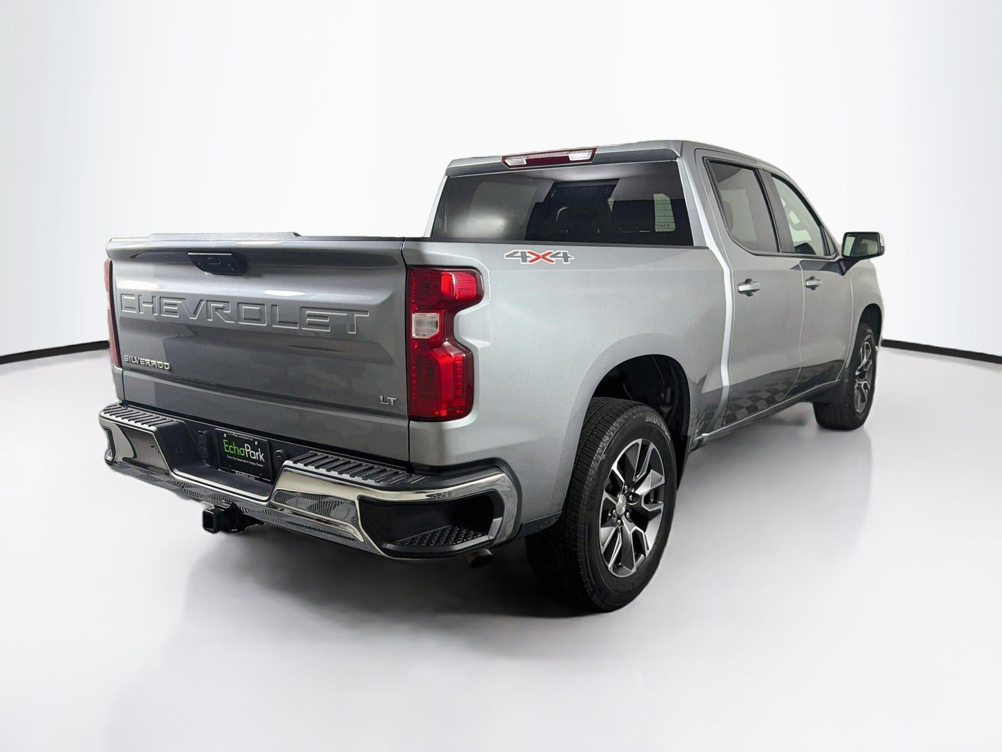Used 2024 Chevrolet Silverado 1500 LT AWD/4WD image 9