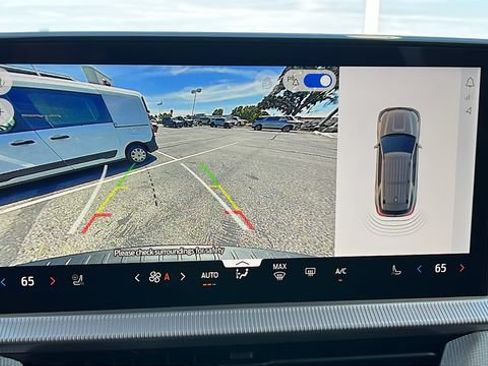 New 2026 Ford Explorer Active w/ Active Comfort Package RWD image 24