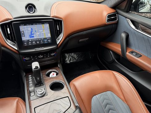 Used 2019 Maserati Ghibli GranLusso RWD image 16