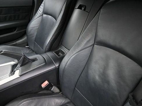Used 2003 BMW Z4 2.5i image 17