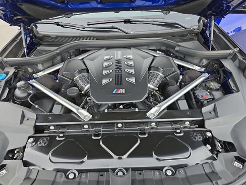 Used 2025 BMW X7 M60i image 33