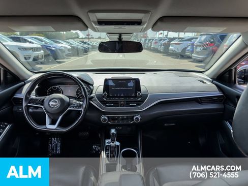 Used 2024 Nissan Altima 2.5 SR FWD image 18