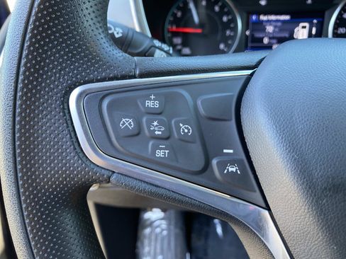Used 2023 Chevrolet Equinox LS w/ LS Convenience Package AWD/4WD image 17