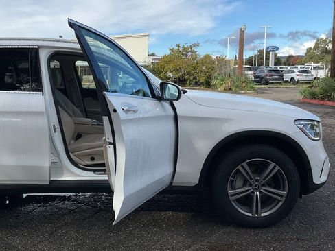 Used 2021 Mercedes-Benz GLC 300 image 37