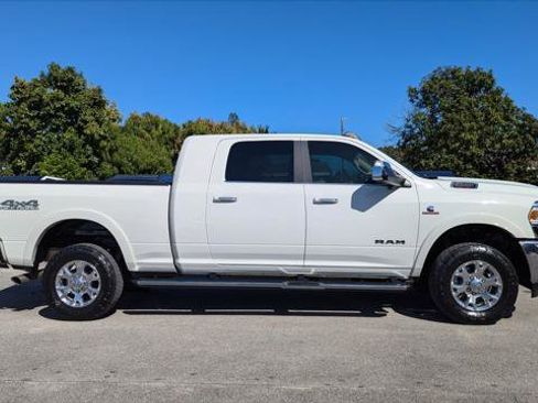 Used 2022 RAM 2500 Laramie AWD/4WD image 9