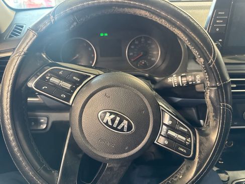 Used 2021 Kia Seltos S AWD/4WD image 24
