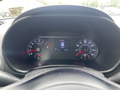 Used 2022 Kia Soul LX w/ Technology Package FWD image 24