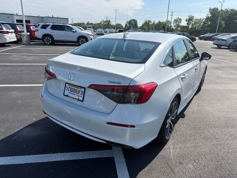 Used 2023 Honda Civic Touring image 6