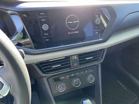 Used 2022 Volkswagen Taos SE image 14