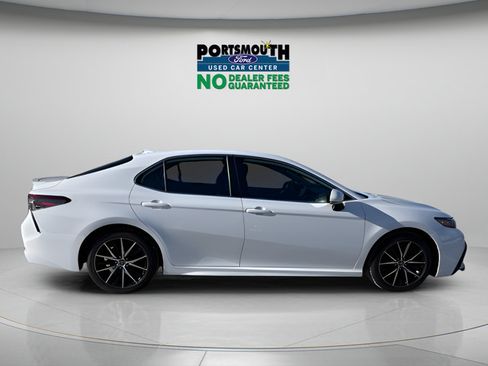 Used 2023 Toyota Camry SE FWD image 6