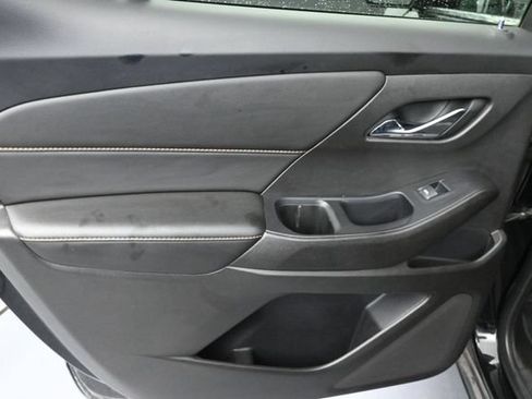 Used 2021 Chevrolet Traverse LT w/ LPO, Floor Liner Package FWD image 29