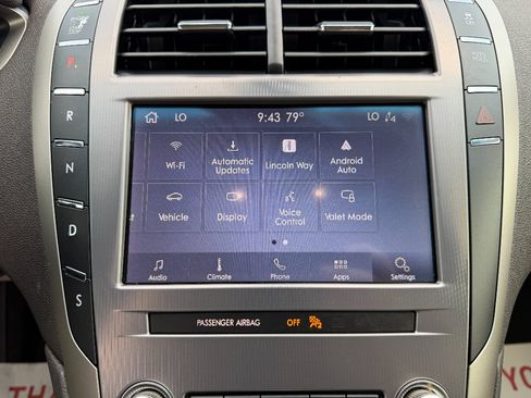 Used 2020 Lincoln MKZ FWD image 26