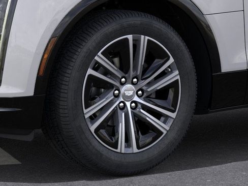 New 2025 Cadillac Lyriq Luxury image 9