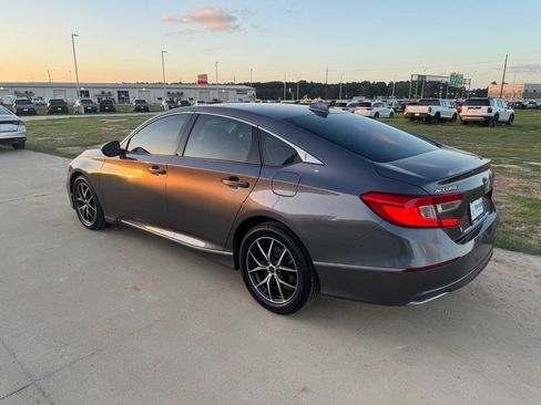 Used 2019 Honda Accord EX image 6