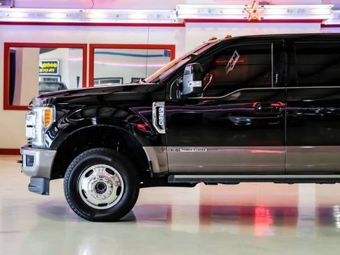 Used 2019 Ford F350 King Ranch w/ King Ranch Ultimate Package AWD/4WD image 10