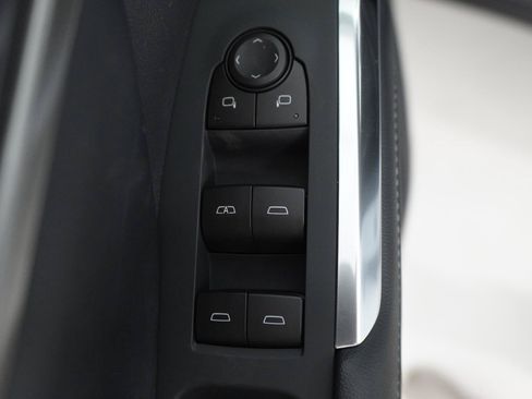 New 2026 Chevrolet Traverse LT FWD image 7