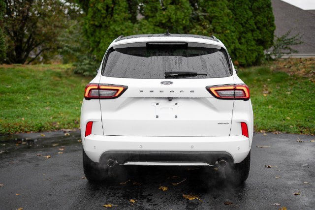 Used 2024 Ford Escape ST-Line w/ Tech Pack #1 AWD/4WD image 6