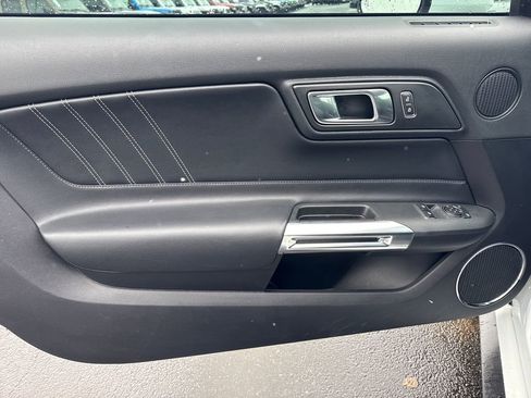 Used 2019 Ford Mustang Premium image 13