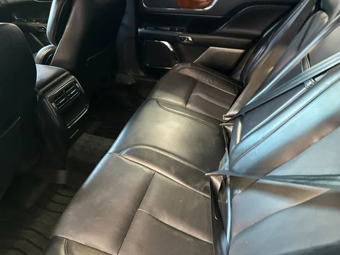 Used 2017 Lincoln Continental Select FWD image 5